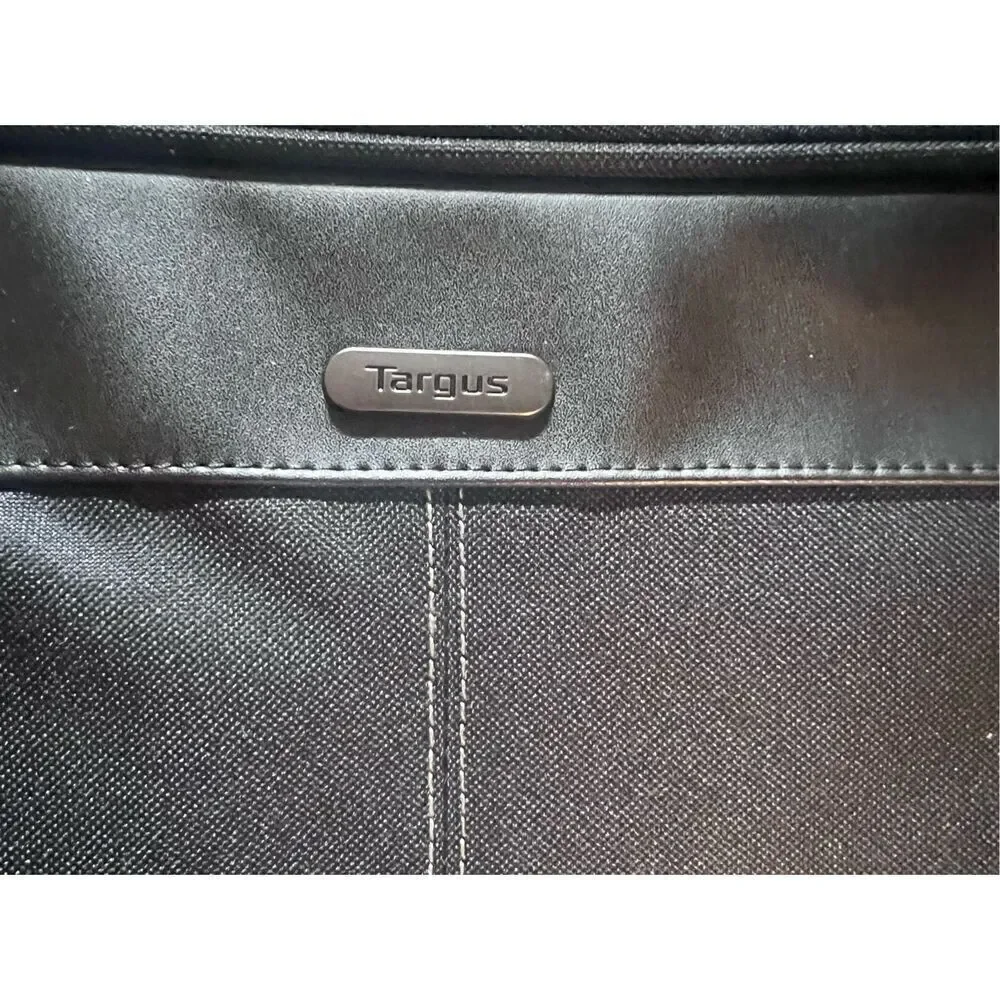 Targus Classic Slim Ergonomic Briefcase Laptop Black Messenger Bag 16 Adjustable